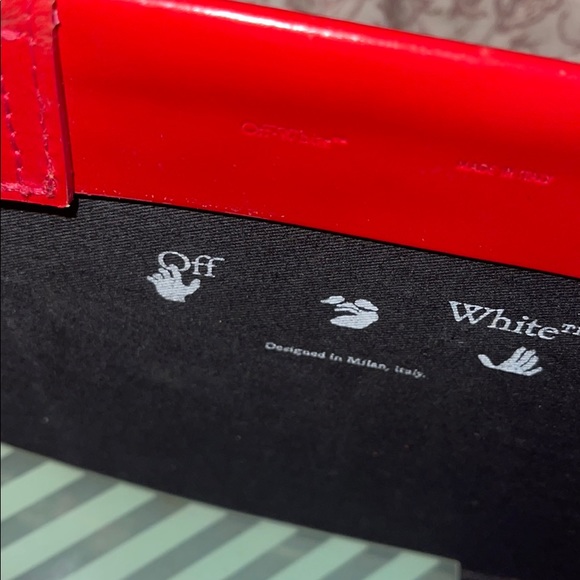 Off-white baby box tote bag - Picture 3 of 6